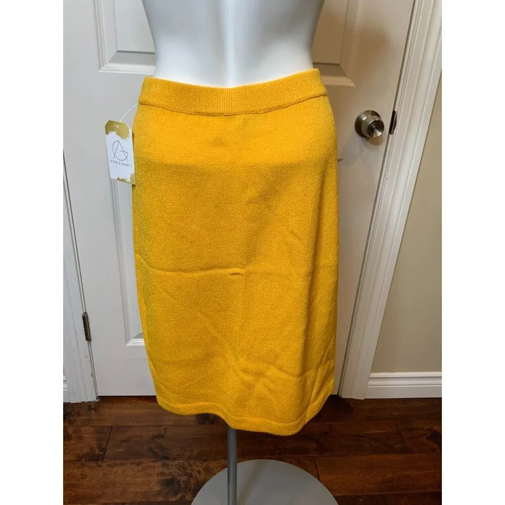 St. John Collection Dark Yellow Pencil Skirt Elastic Waistband, Size 2